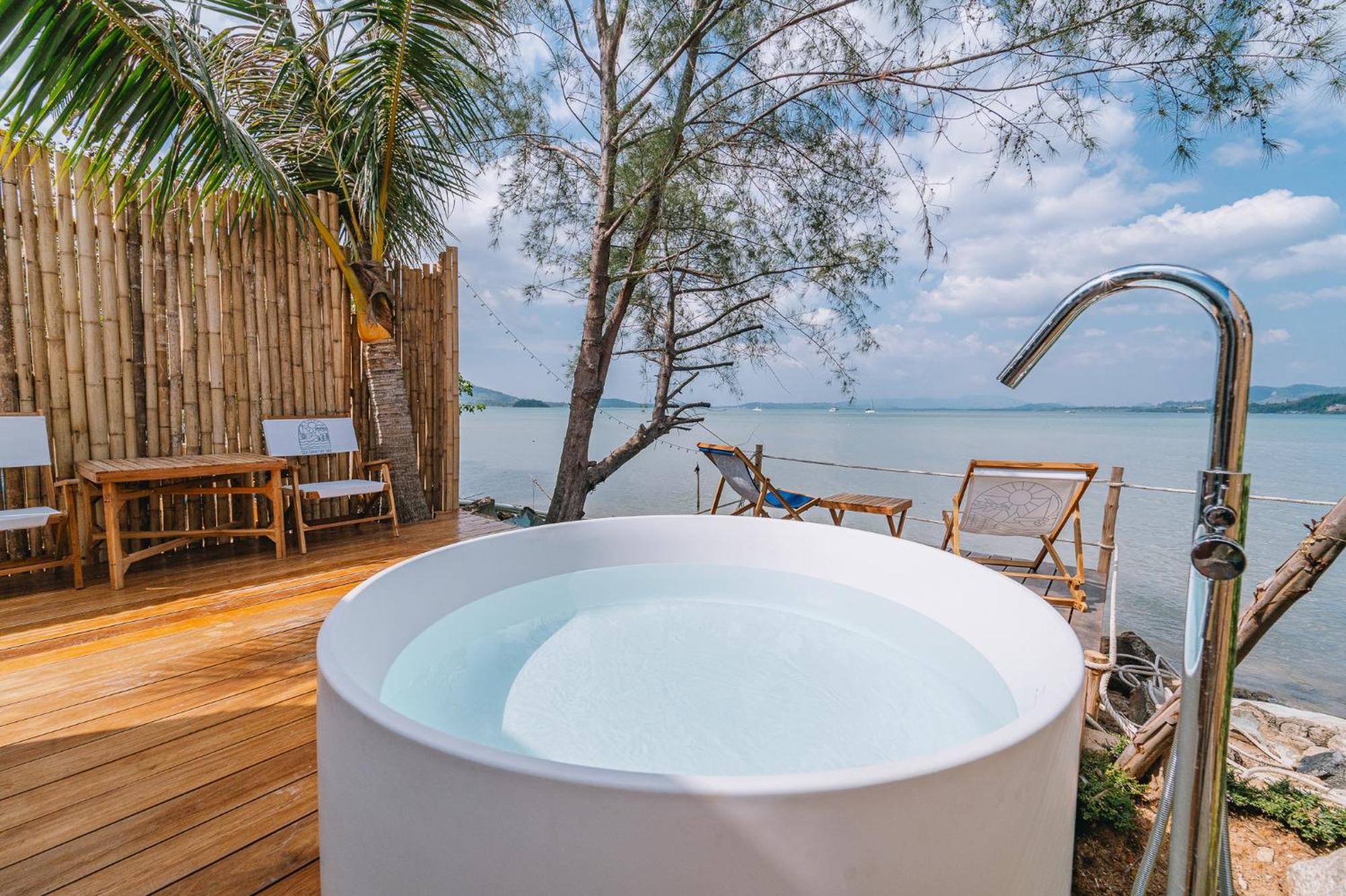 Sea Sand See Sky Beach Front Resort Phuket Buitenkant foto